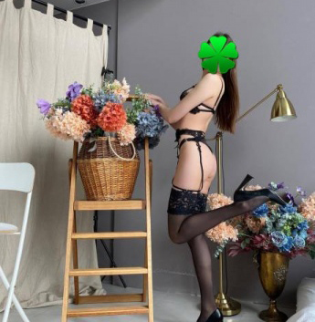 Соблазнительная и страстная девушка позовет к себе на чашечку чая и незабываемые ласки. Подарю тебе незабываемые впечатления и океан страсти! 5324, 21 год